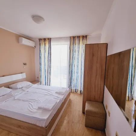 Diamond Apartments 4*